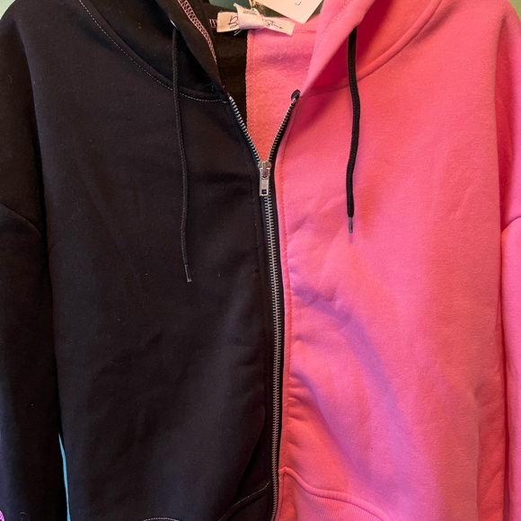 NWT Birch and Stone Unique Cropped Hoodie - Picture 3 of 6